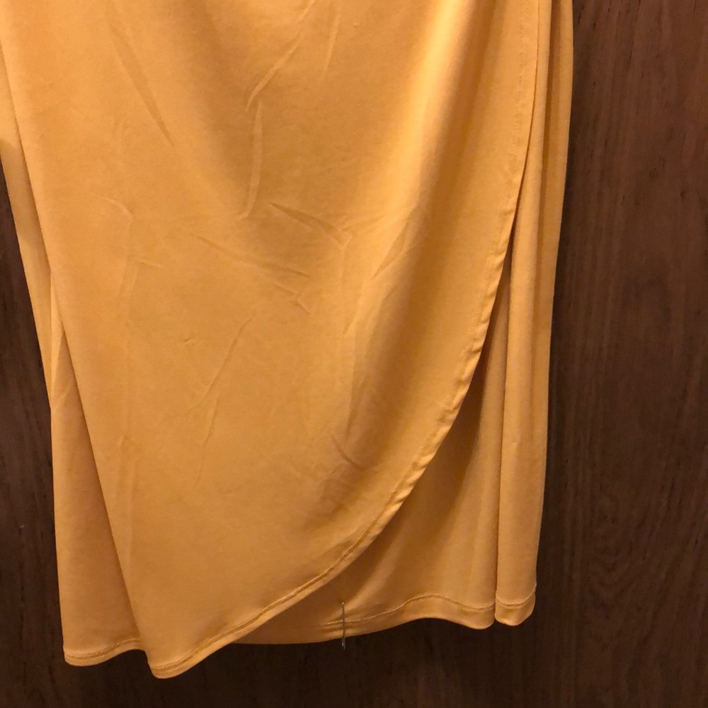 Dress - Picture 4 of 4